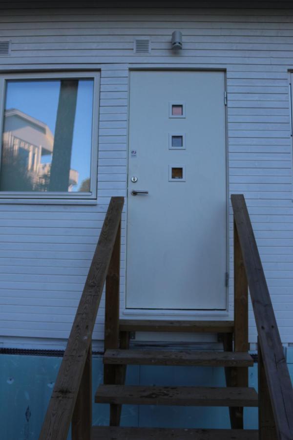 Nice Apartment With1 Bedroom Separate Living Room With A Sofa Bed And A Tiny Kitchen A Bathroom Located In Nordstrand Near By The Sea For 3 Guests With A Garden And Grill 5 Extra Guests With Extra Cost In The Cabin With Sea View Just Outside The Apar Oslo Kültér fotó
