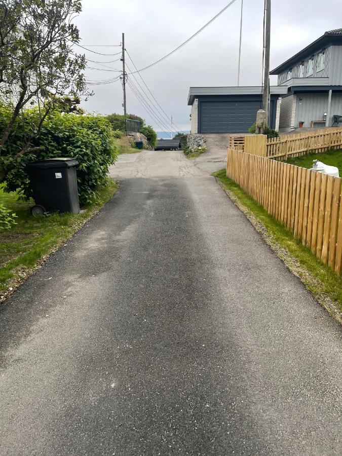 Nice Apartment With1 Bedroom Separate Living Room With A Sofa Bed And A Tiny Kitchen A Bathroom Located In Nordstrand Near By The Sea For 3 Guests With A Garden And Grill 5 Extra Guests With Extra Cost In The Cabin With Sea View Just Outside The Apar Oslo Kültér fotó