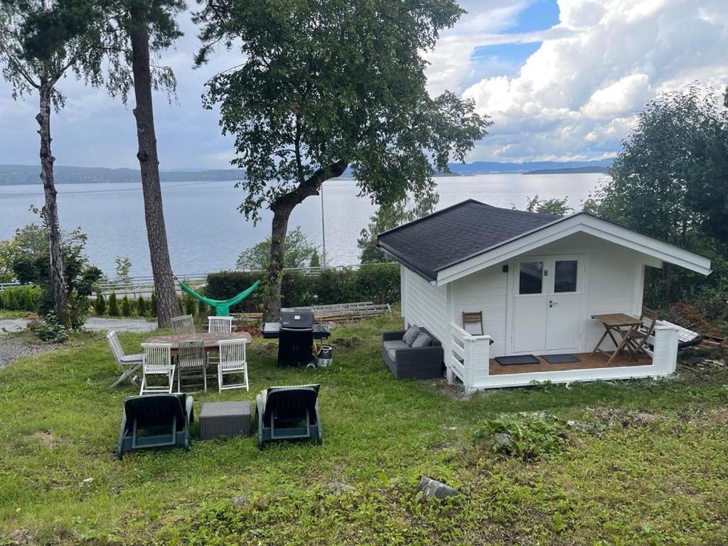 Nice Apartment With1 Bedroom Separate Living Room With A Sofa Bed And A Tiny Kitchen A Bathroom Located In Nordstrand Near By The Sea For 3 Guests With A Garden And Grill 5 Extra Guests With Extra Cost In The Cabin With Sea View Just Outside The Apar Oslo Kültér fotó