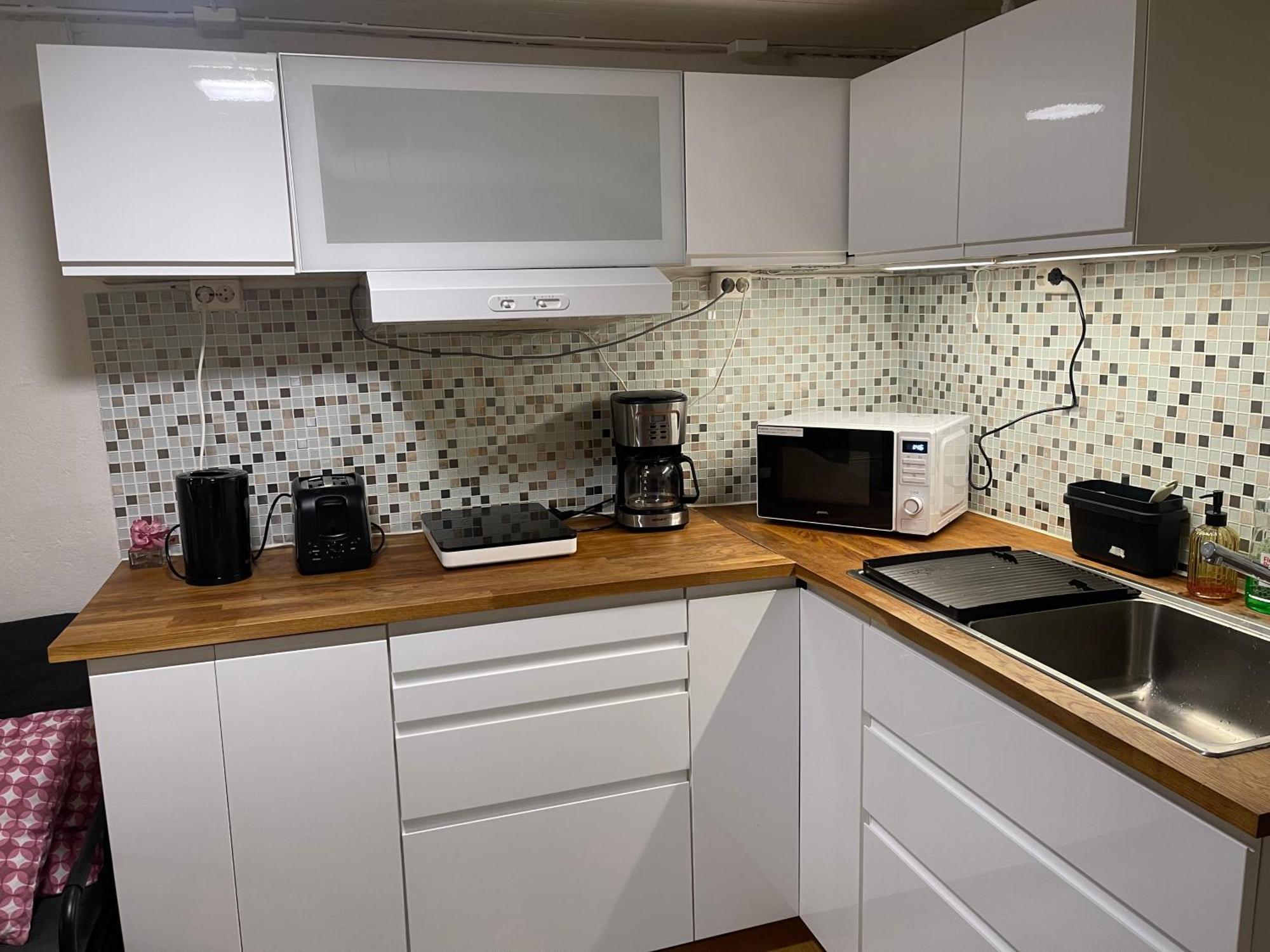 Nice Apartment With1 Bedroom Separate Living Room With A Sofa Bed And A Tiny Kitchen A Bathroom Located In Nordstrand Near By The Sea For 3 Guests With A Garden And Grill 5 Extra Guests With Extra Cost In The Cabin With Sea View Just Outside The Apar Oslo Kültér fotó